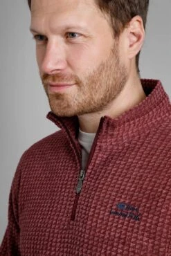 Dighton Eco 1/4 Zip Triangle Fleece Garnet -Simple Closet Shop 91374